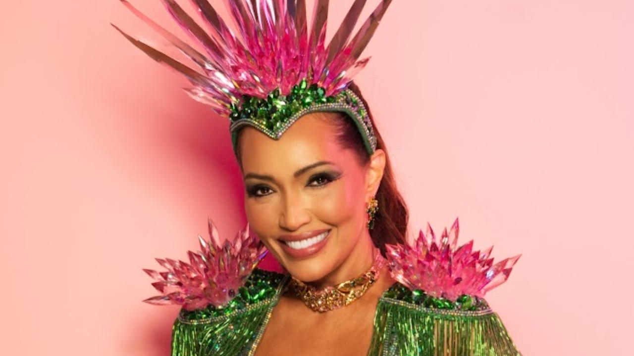 Karinah brilha em disputa de samba-enredo da Mangueira no Amapá