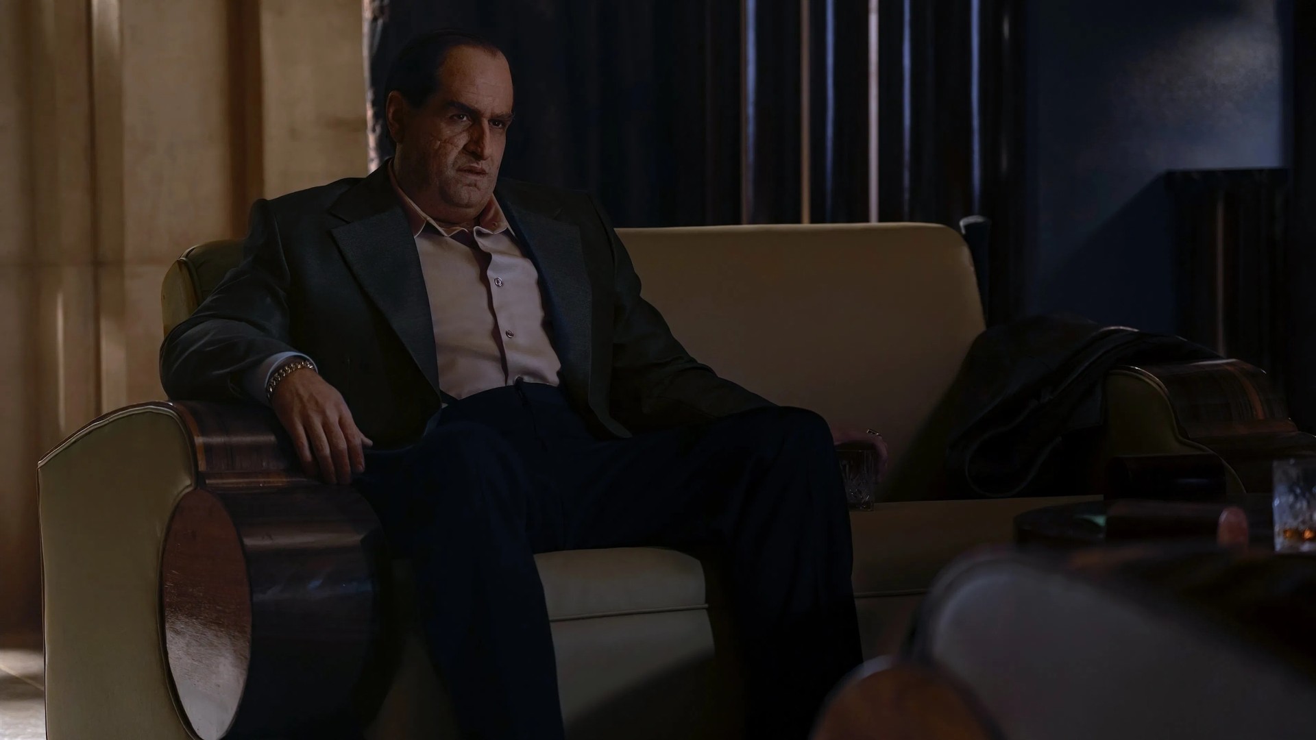 Colin Farrell como Oz Cobb em Pinguim (Reprodução / HBO)