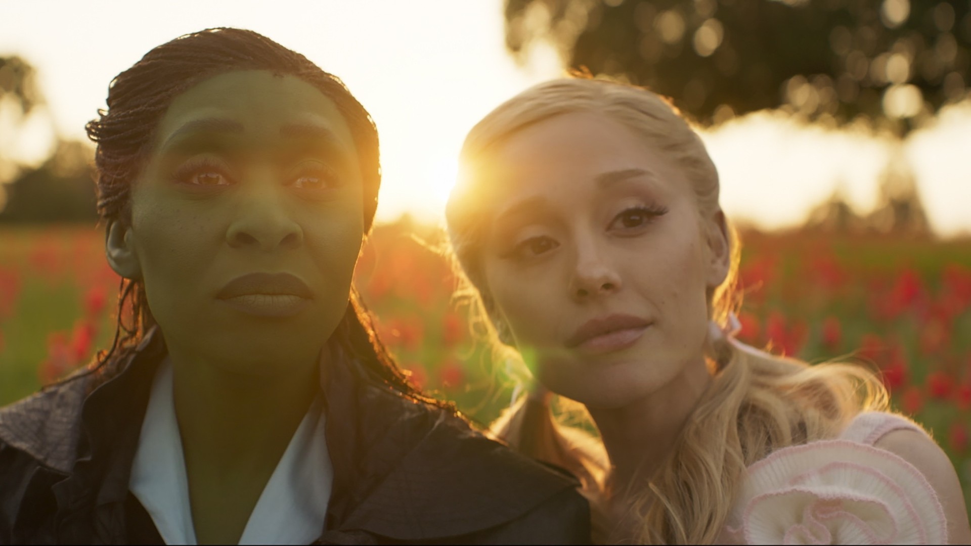 Cynthia Erivo como Elphaba e Ariana Grande como Glinda em Wicked: Parte II (Divulgação / Universal Pictures)