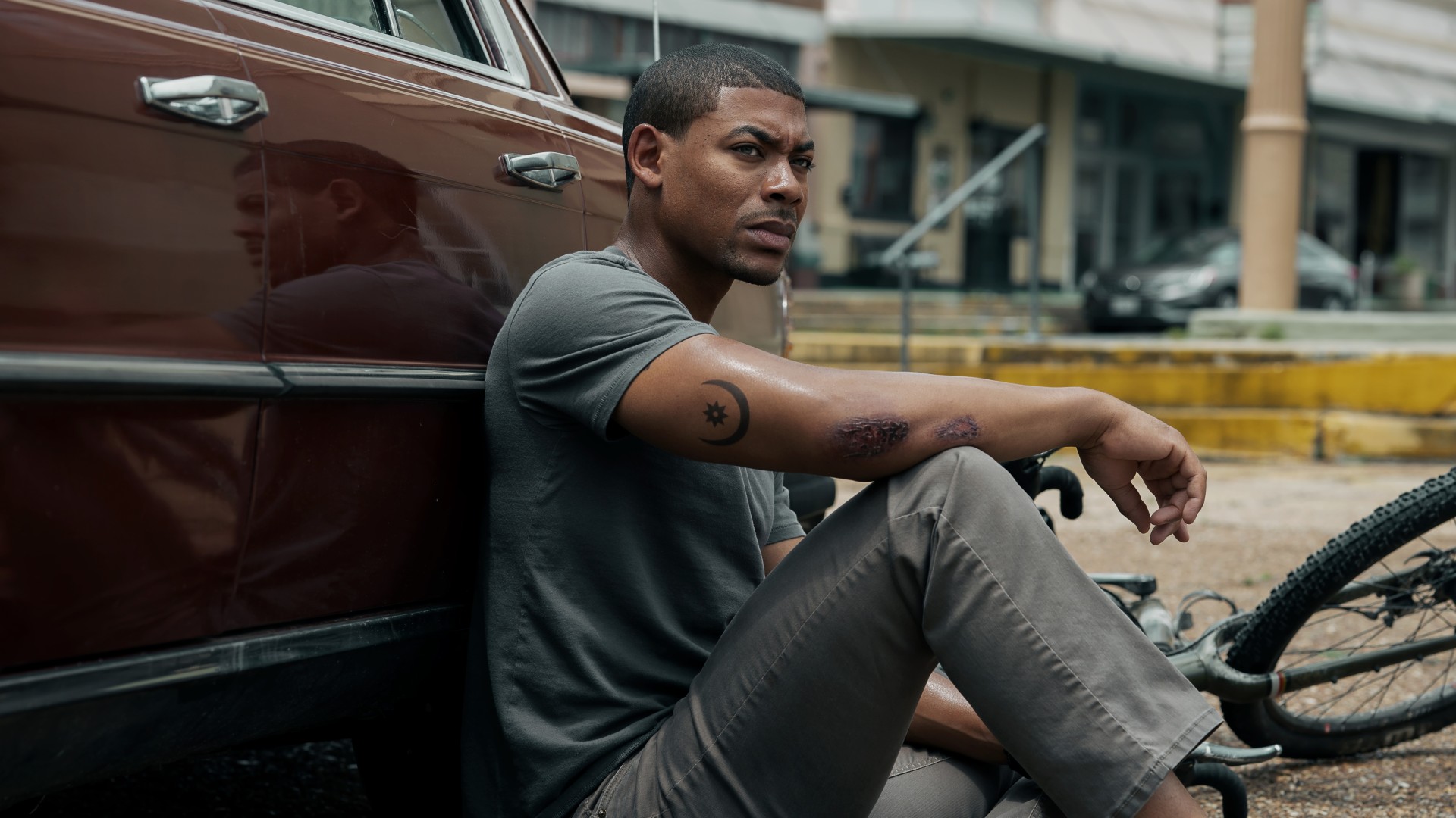 Aaron Pierre como Terry Richmond em Rebel Ridge (Divulgação / Netflix