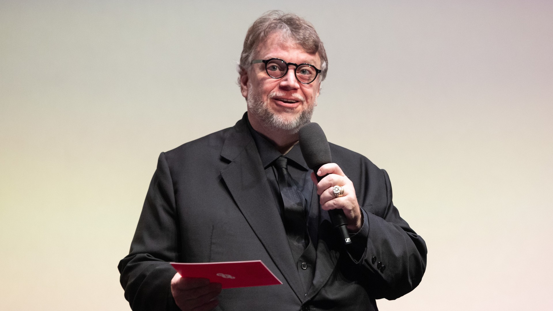 Guillermo del Tono no London Film Festival (Divulgação / Netflix)