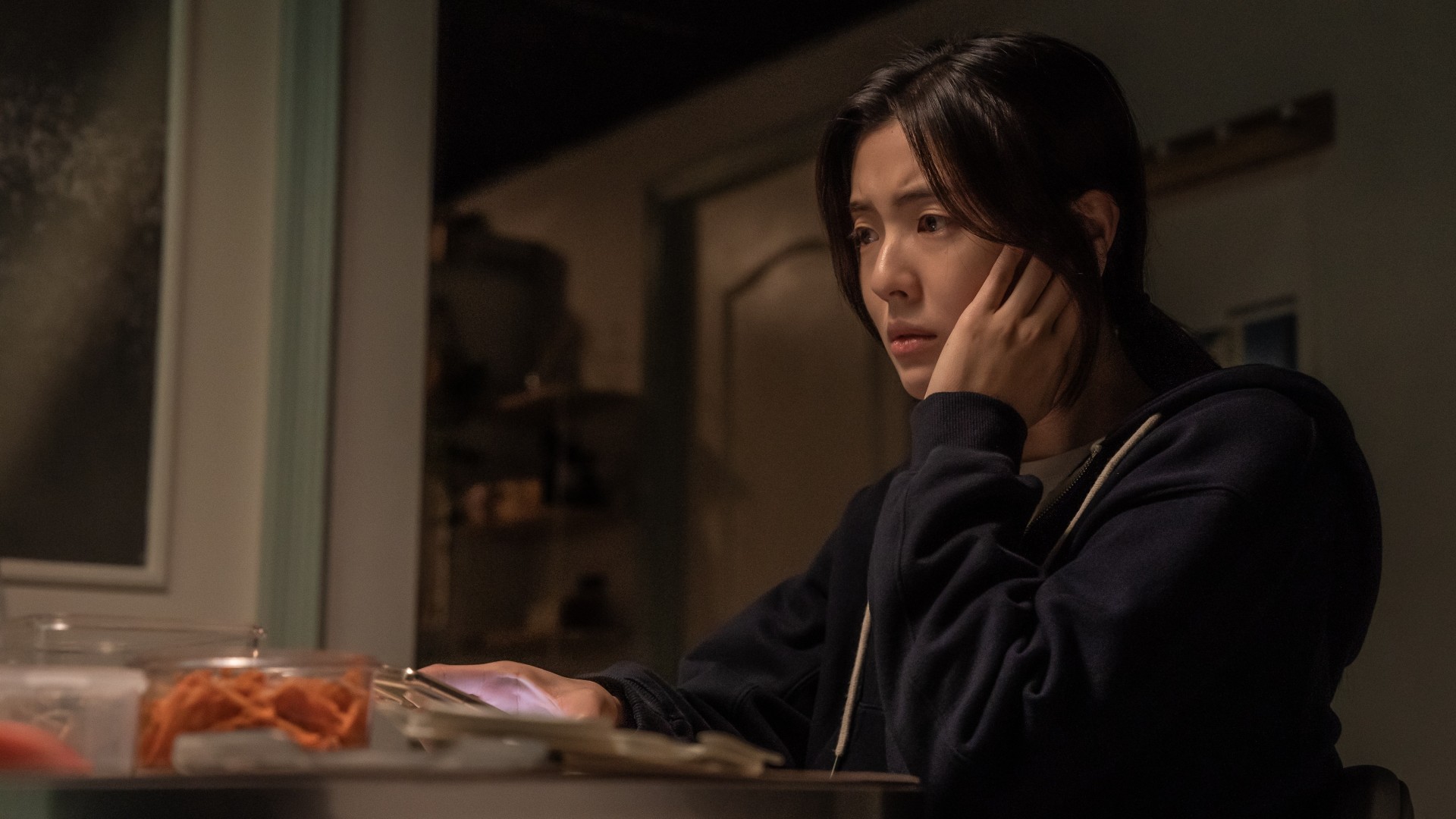 Lee Sun-bin como Joo-young em Ruídos (Reprodução / A2 Filmes)