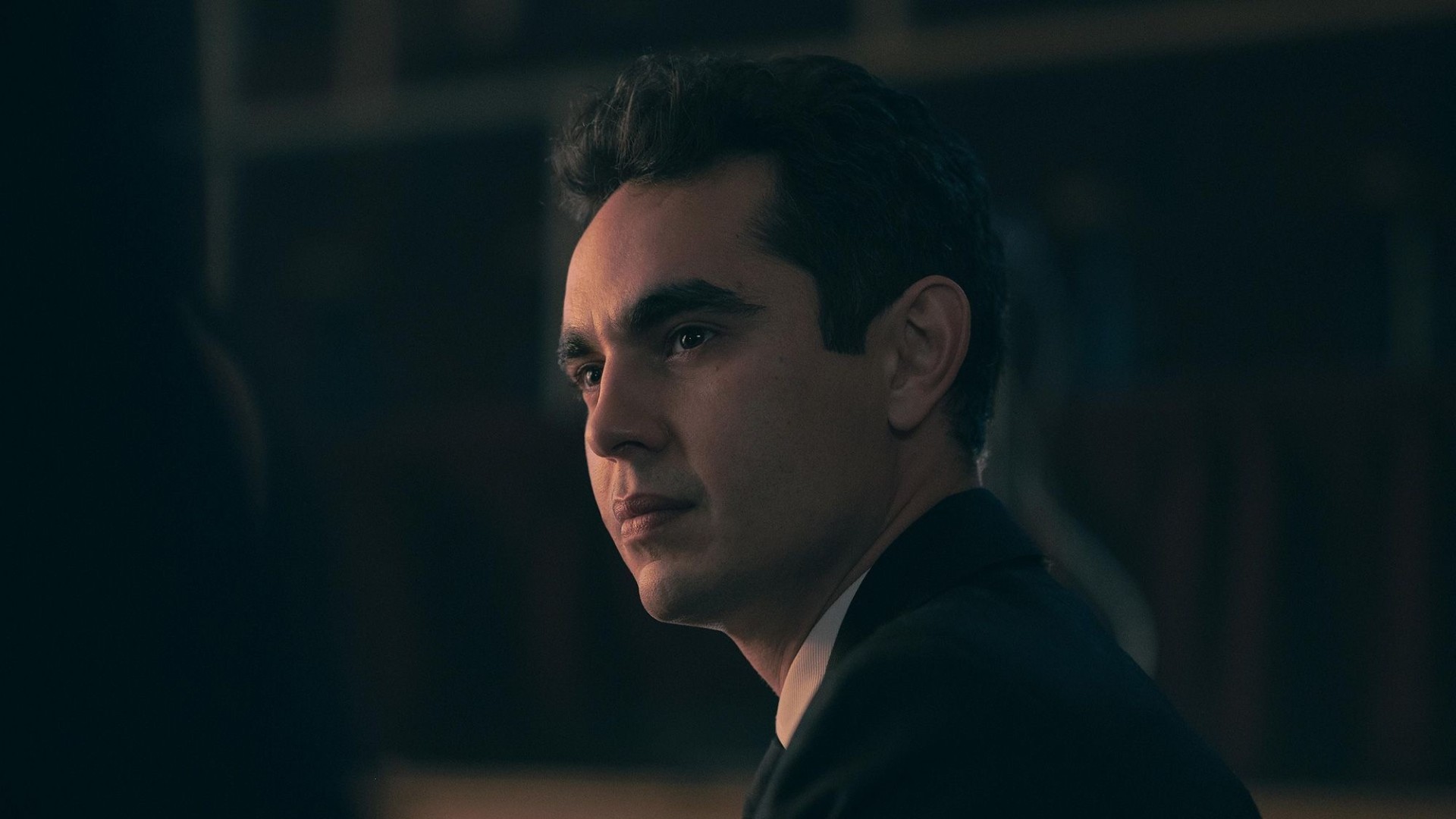 Max Minghella como Nick Blaine em O Conto da Aia (Reprodução / Hulu)