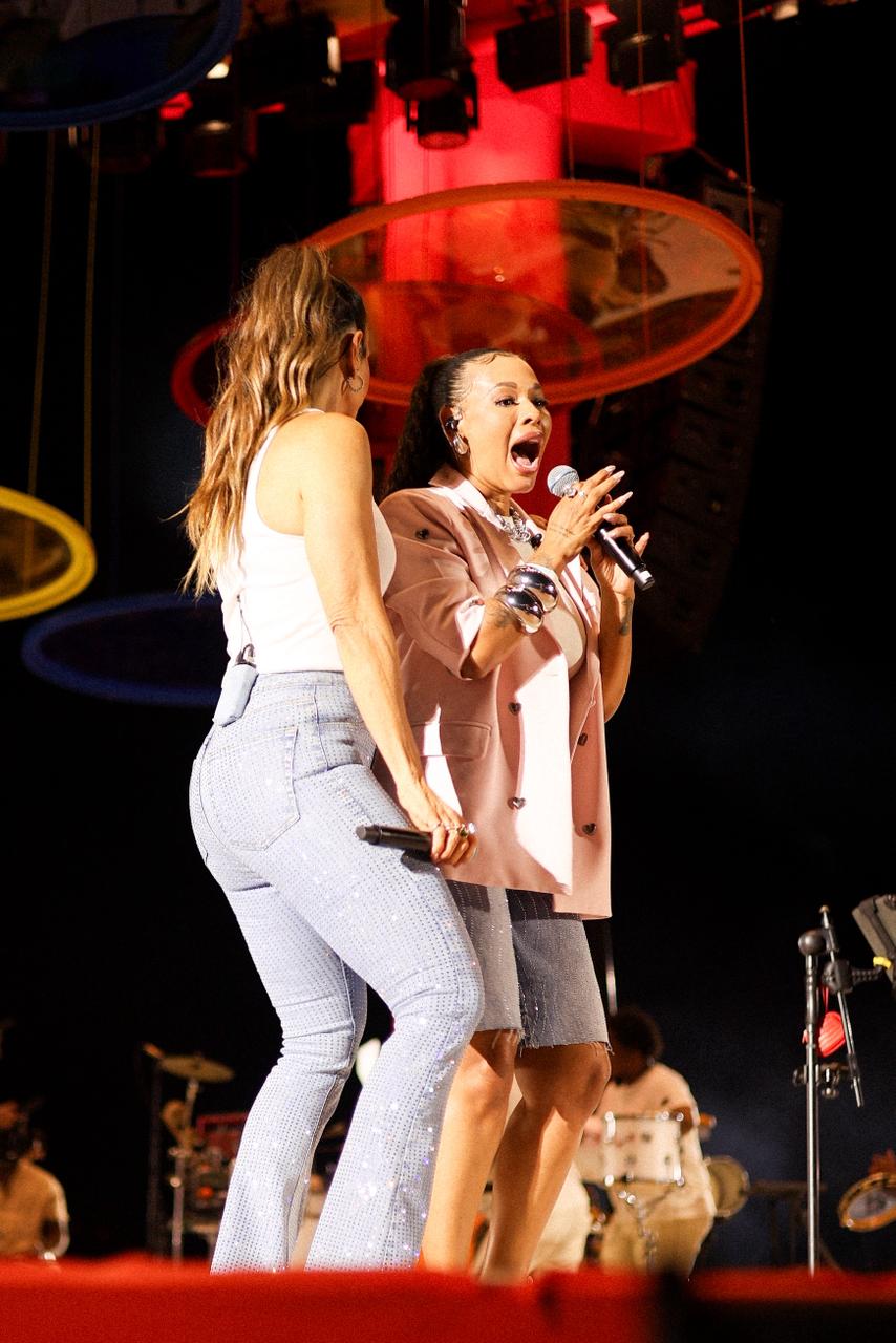 Ivete Sangalo brilha na estreia do “Ivete Clareou” em São Paulo