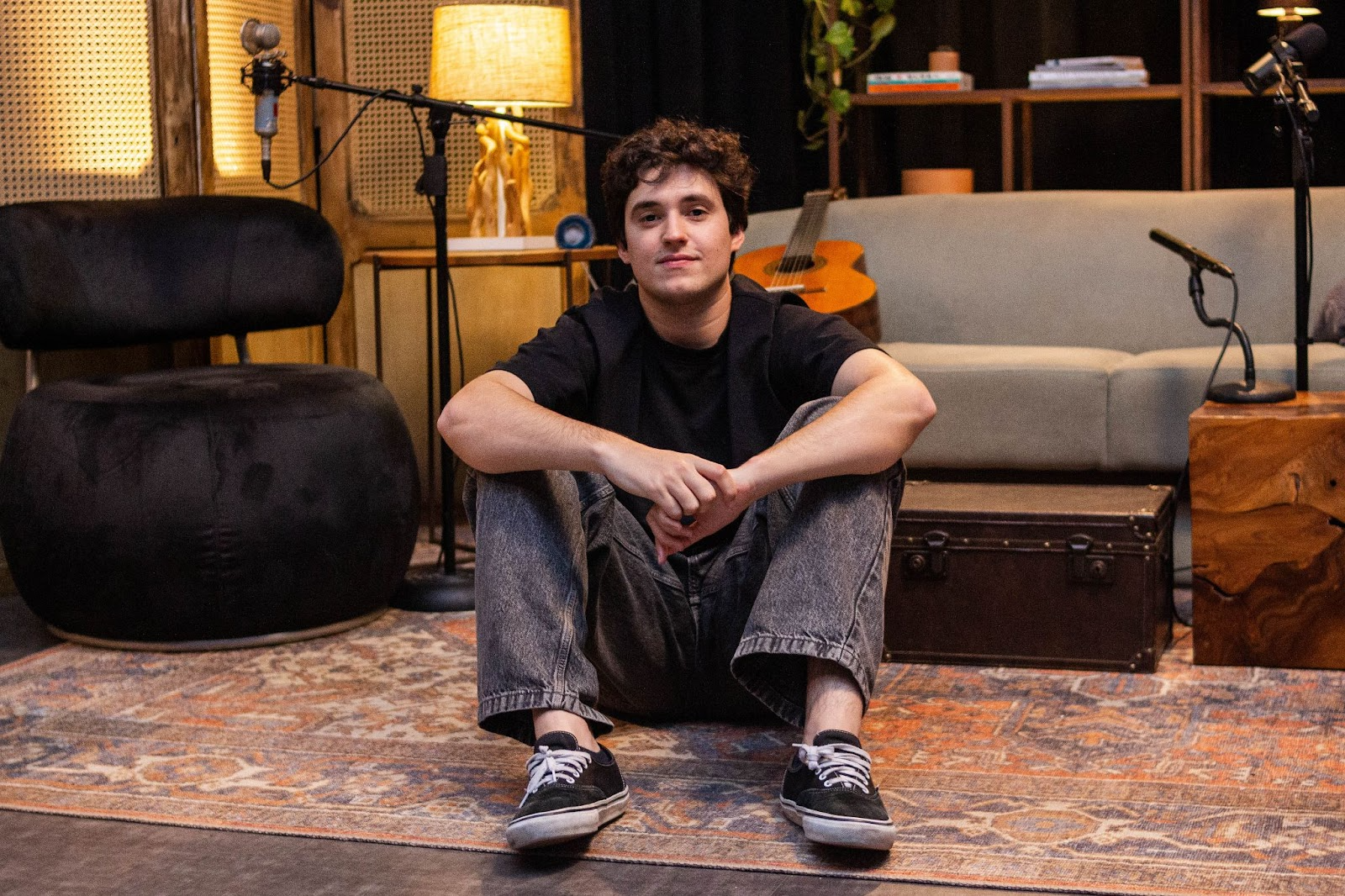 Nícolas Cândido transforma pedido de casamento em música e lança “Tudo Sobre Nós”