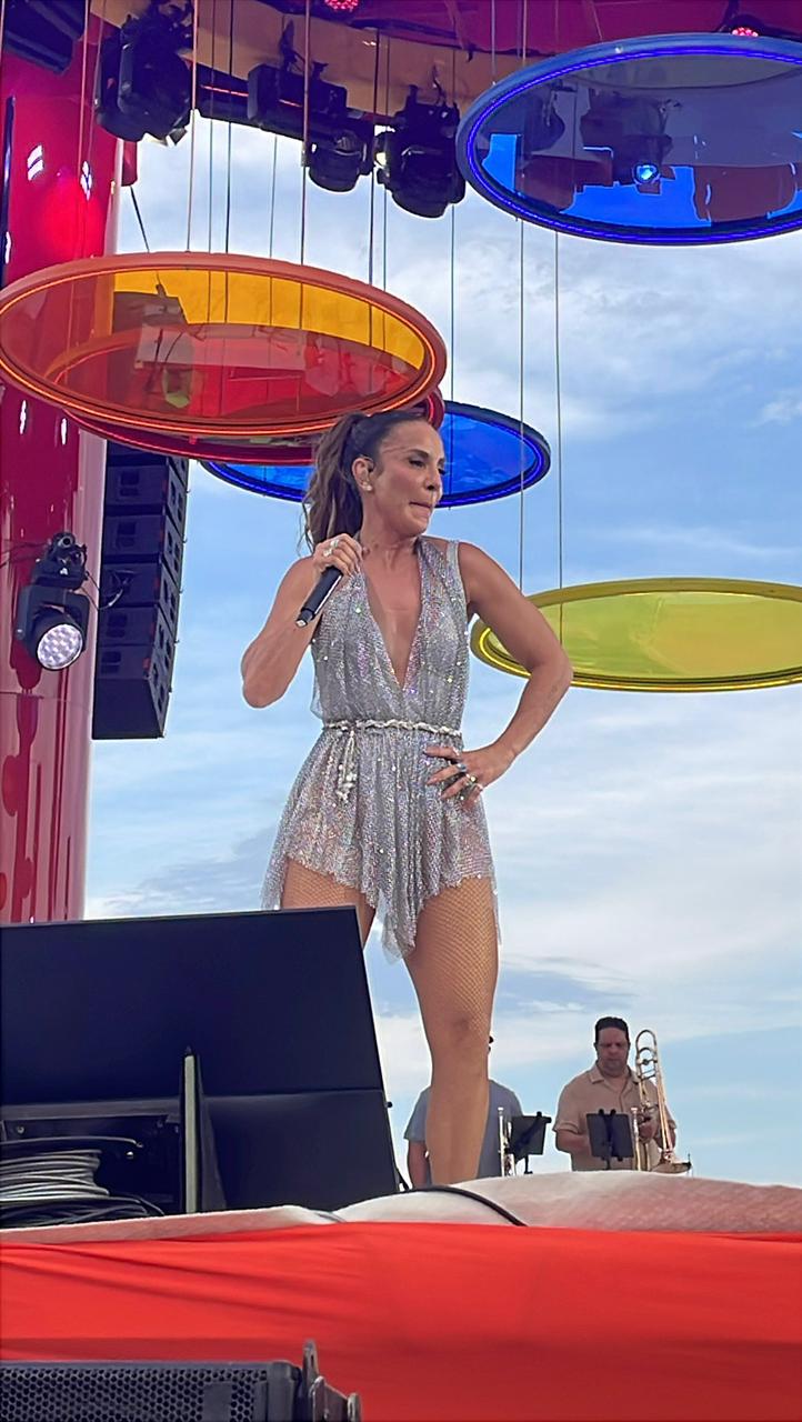 Ivete Sangalo faz o Rio vibrar com "Ivete Clareou"; confira