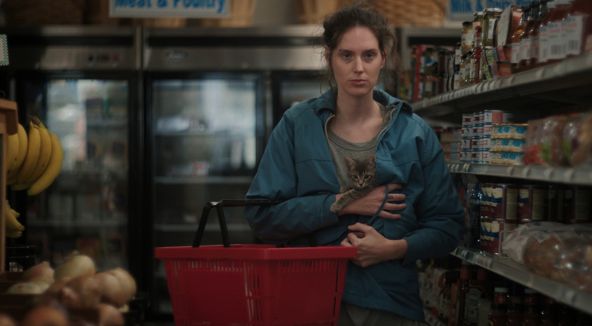 Eva Victor como Agnes em Sorry, Baby (Divulgação / Mares Filmes)