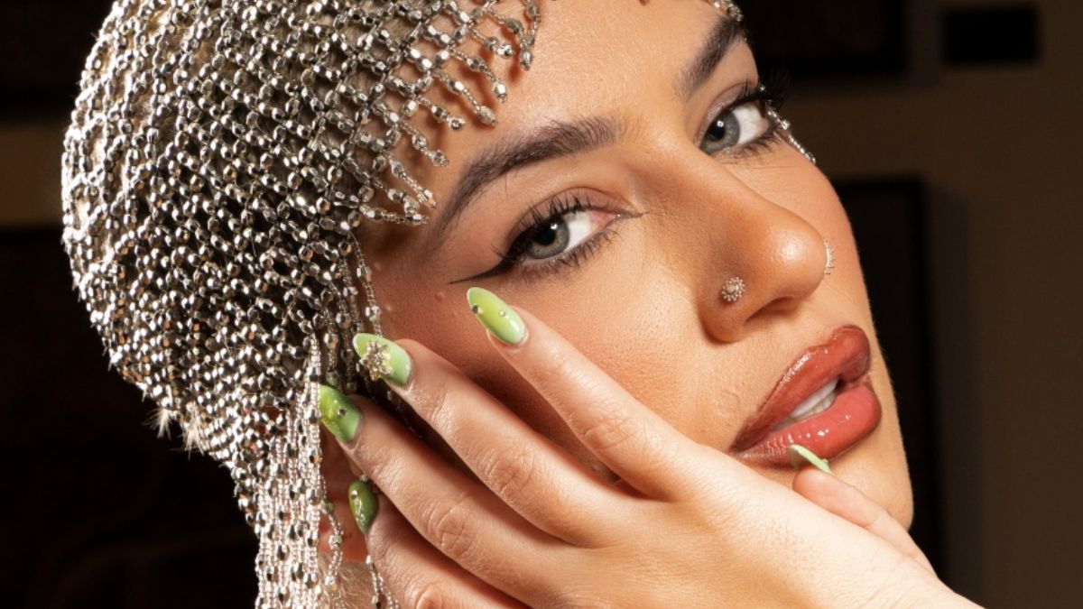 Clau apresenta "a1", segundo single de seu aguardado álbum de estreia