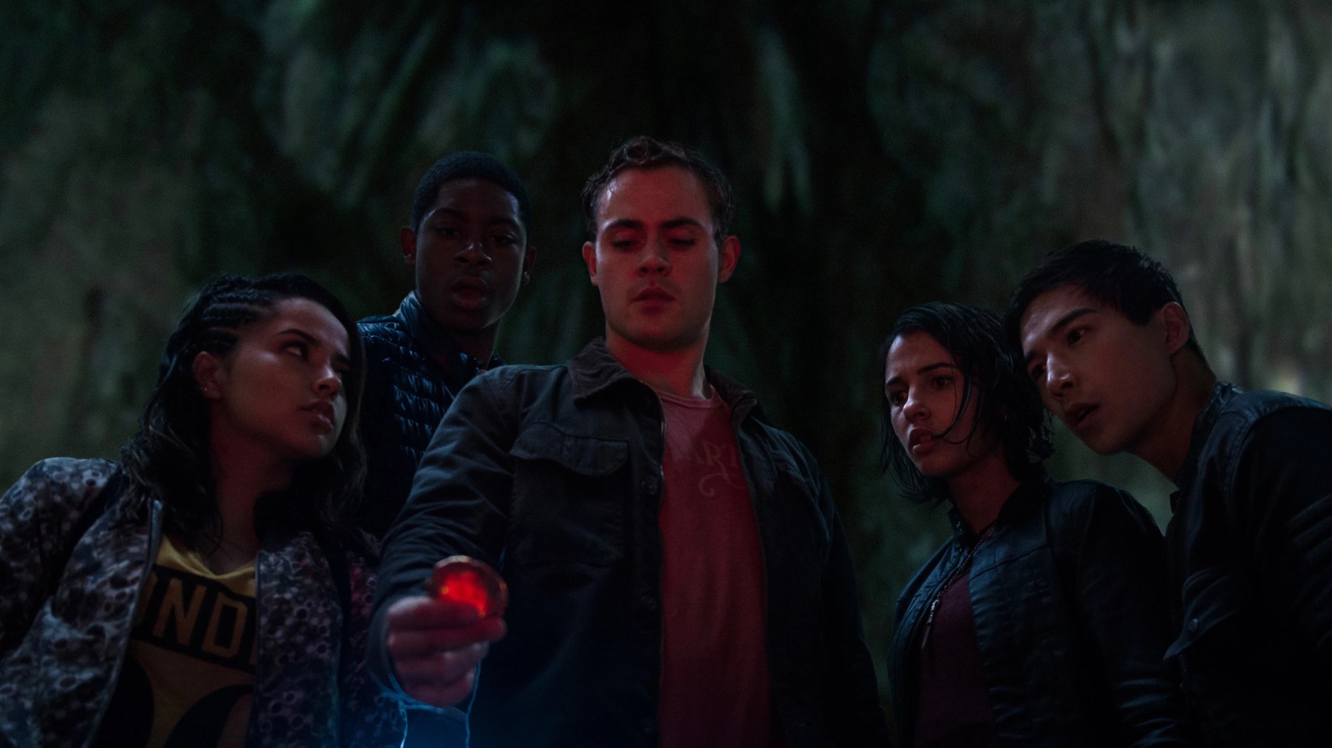 Dacre Montgomery como Jason em Power Rangers (Reprodução/Lionsgate/TMDB)