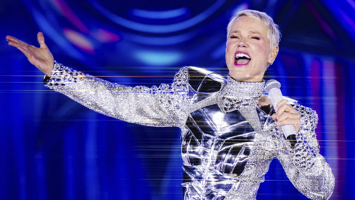 Xuxa durante show do último voo da nave para ilustrar a matéria sobre Xuxa no Maracanã